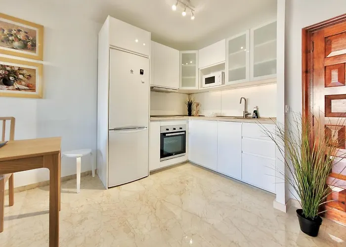 The Bird's Nest Puerto de la Cruz (Tenerife)