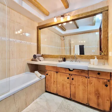 The Bird's Nest 아파트