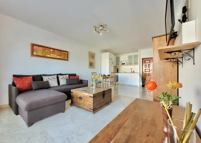 The Bird's Nest Apartment *